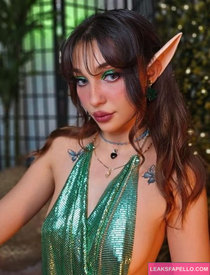 Avery Mia @averymia OnlyFans big tits thick ass sexy cosplayer only fans model wearing green dress and elf cosplay costume 