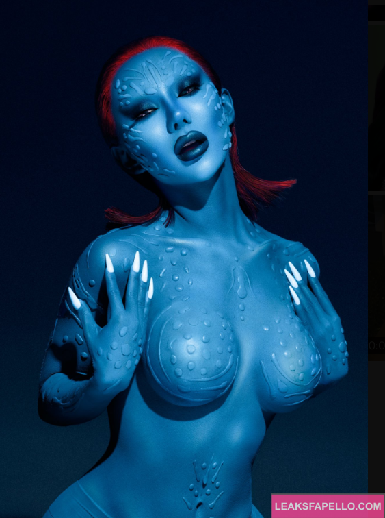 Nikita cosplay as Mystique from X-men