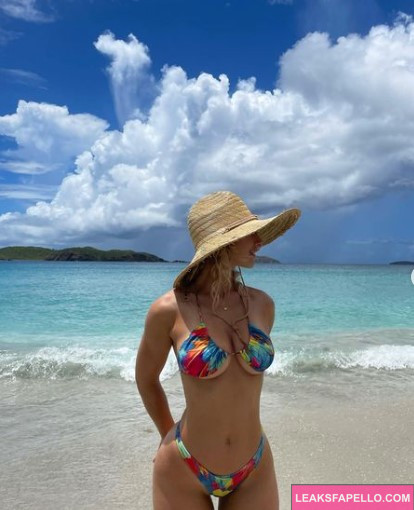 Josefine Silver @josefinesilver OnlyFans big tits blonde sexy hot only fans model wearing sexy two piece bikini and a hat under the sun at the beach