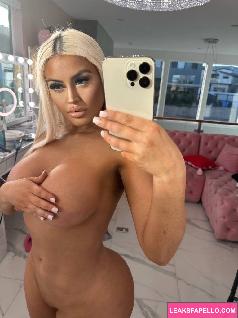 Danii Banks @daniibanks OnlyFans thick gyatt big tits hot only fans model 