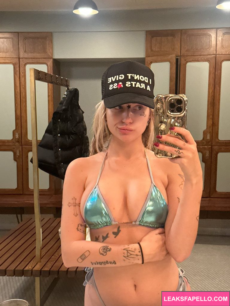 Lottie Moss @lottiemossof OnlyFans hot blonde only fans model wearing sexy two piece bikini and a cap mirror shot