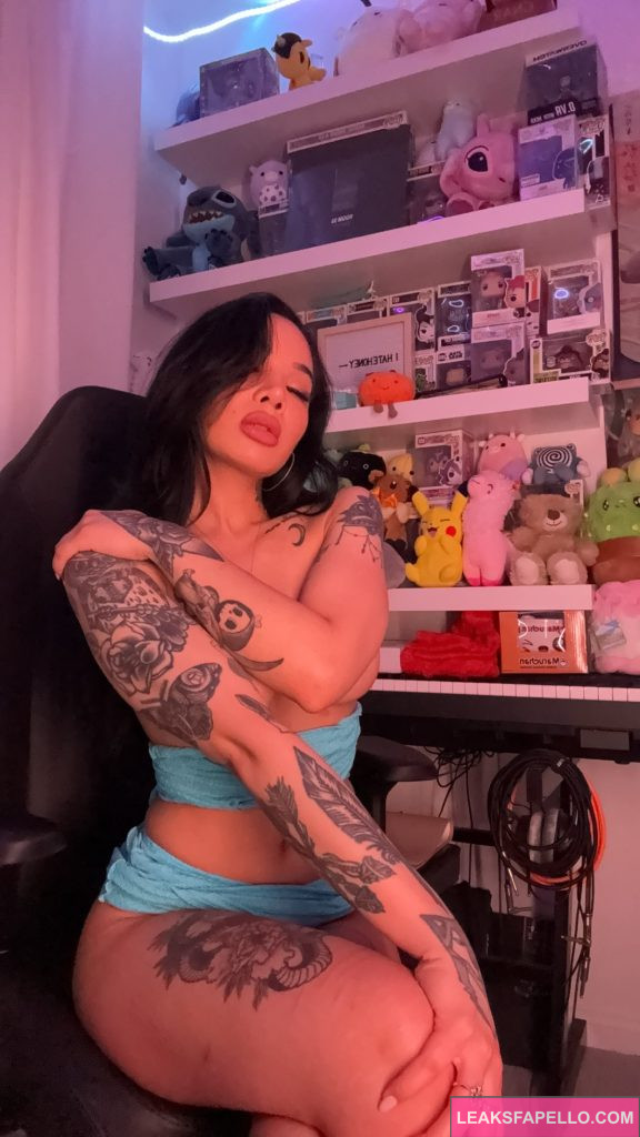 Honey Gold @honeygold OnlyFans hot tattoed big tits only fans model wearing  blue bottoms and tops