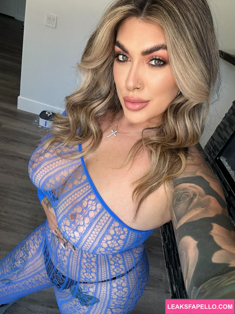 Ana Lorde @ana.vip OnlyFans big tits hot milf busty only fans model wearing blue lingerie 