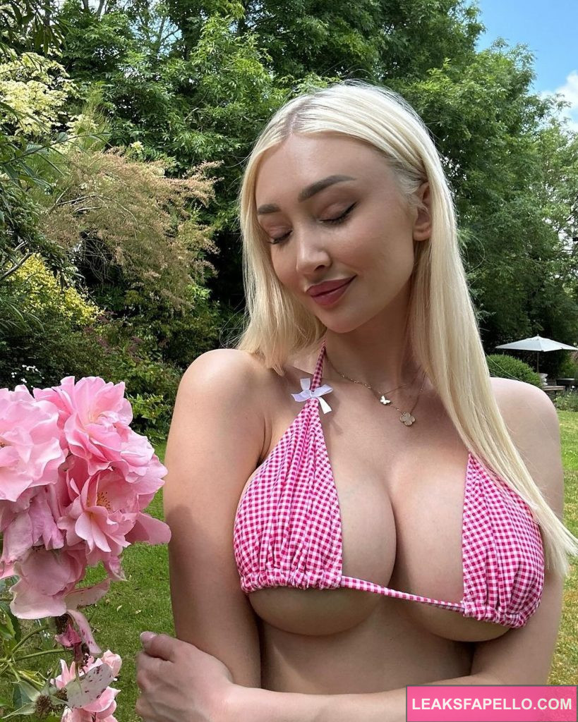 Frances Bentley @francesbentley OnlyFans blonde hot big tits sexy only fans model wearing sexy pink ikini