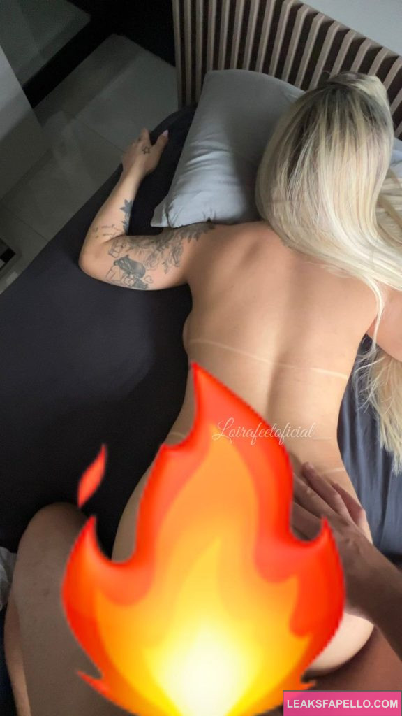 Loira Feet @loirafeet OnlyFans big boobs thick ass only fans model wearing getting fucked from behind