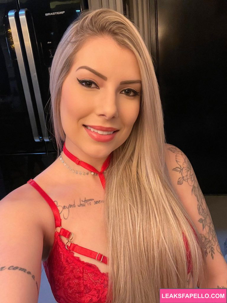 Loira Feet @loirafeet OnlyFans big boobs thick ass only fans model wearing red lingerie