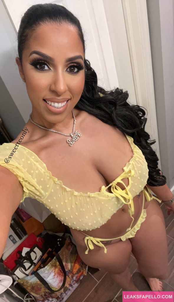 Sweet Te @sweetteonly OnlyFans big tits hot only fans model wearing yellow two piece selfie