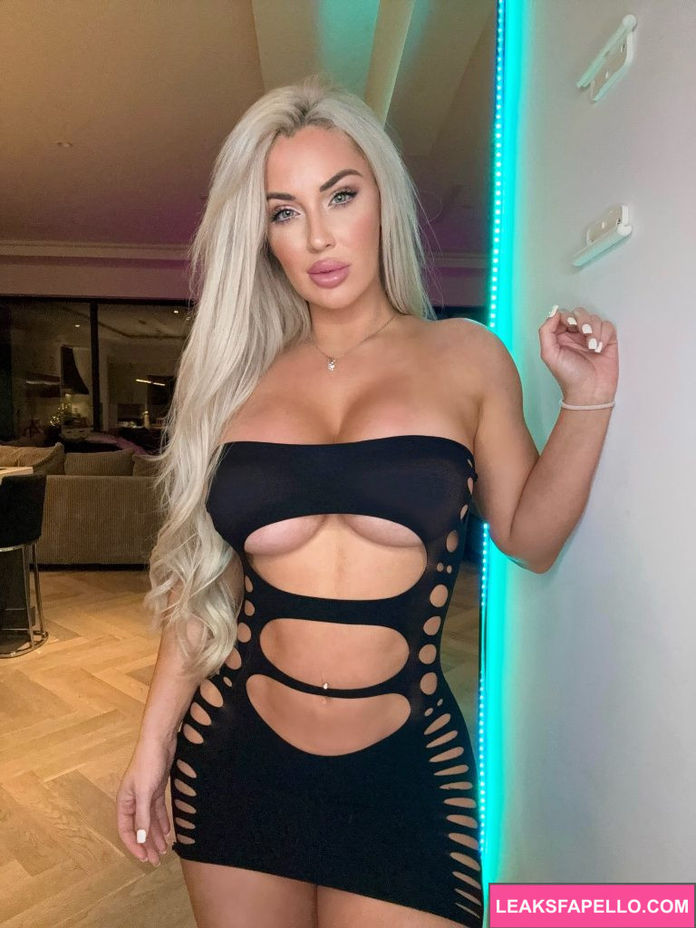 Laci Kay Somers @lacikaysomers OnlyFans blonde big boobs thick fit hot only fans model wearing black dress 