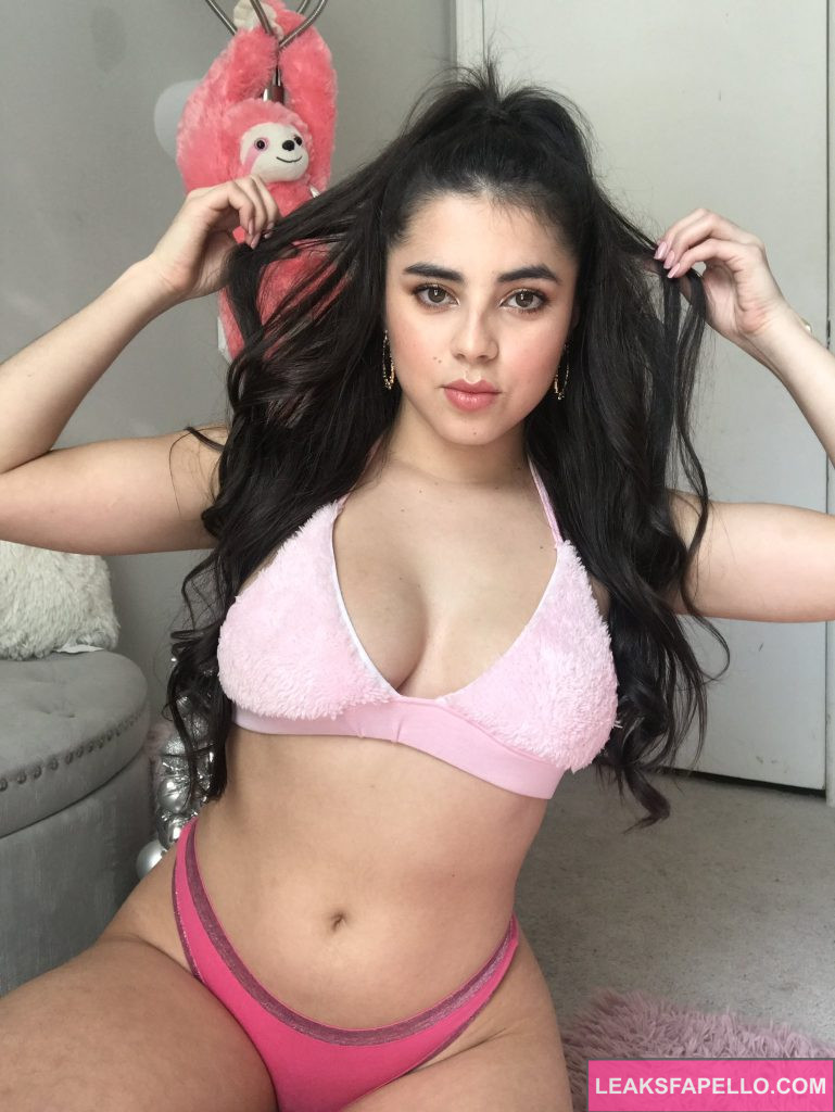 Holy Yoly @holyyoly OnlyFans hot thick ass big boobs only fans model 