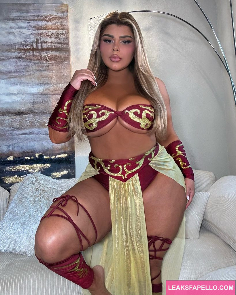 Shell Raven @shellravenvip OnlyFans thick busty only fans model wearing sexy costume