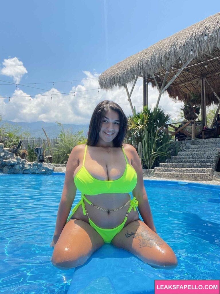 Dasani Delgado @wetlikedasanixo OnlyFans big boobs latina wearing green two piece bikini