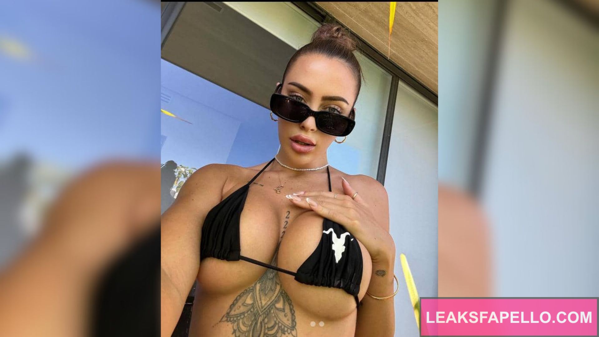 Cora May giving a close glimpse of her boobs