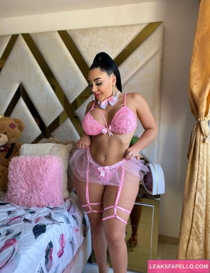 Valentina Perez in a sexy lingerie